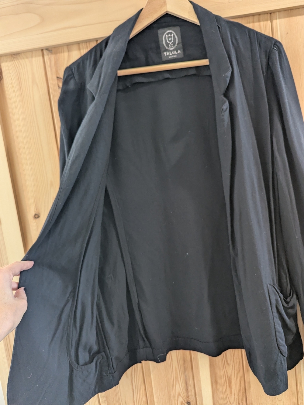 Talula Black Open-Front Blazer - Picture 5 of 8